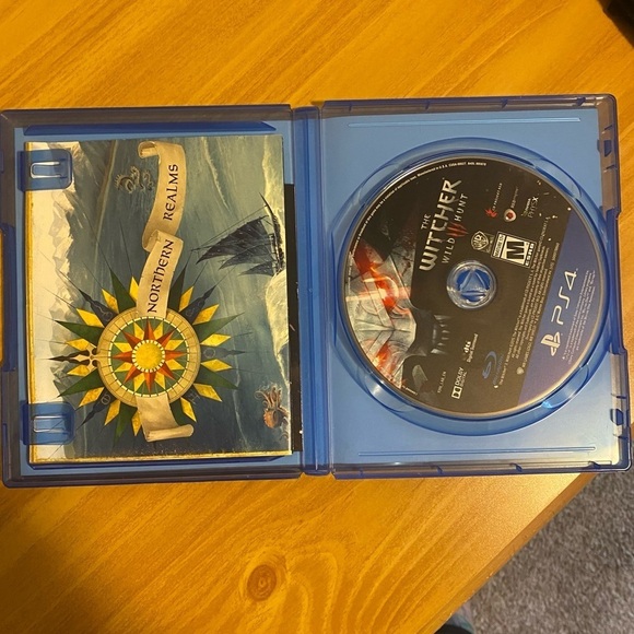 PS4 The Witcher Wild Hunt Video Game - Picture 3 of 3